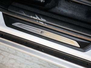 2021Ŀ sDrive20Li  g