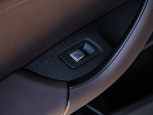 2021Ŀ sDrive20Li  g