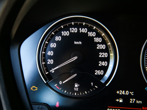 2021Ŀ sDrive20Li  п؅^