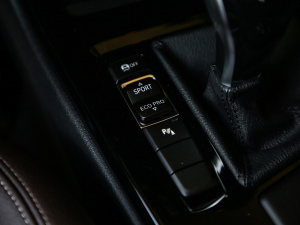 2021Ŀ sDrive20Li  п؅^