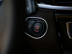 2021Ŀ sDrive20Li  п؅^