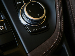 2021Ŀ sDrive20Li  п؅^