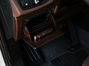 2021Ŀ sDrive20Li  п؅^