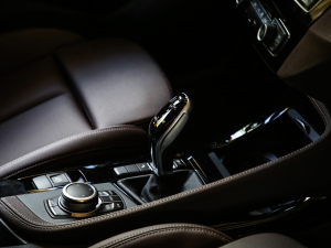 2021Ŀ sDrive20Li  п؅^