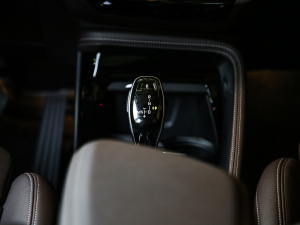 2021Ŀ sDrive20Li  п؅^