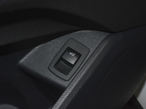 2021Ŀ sDrive20Li r g