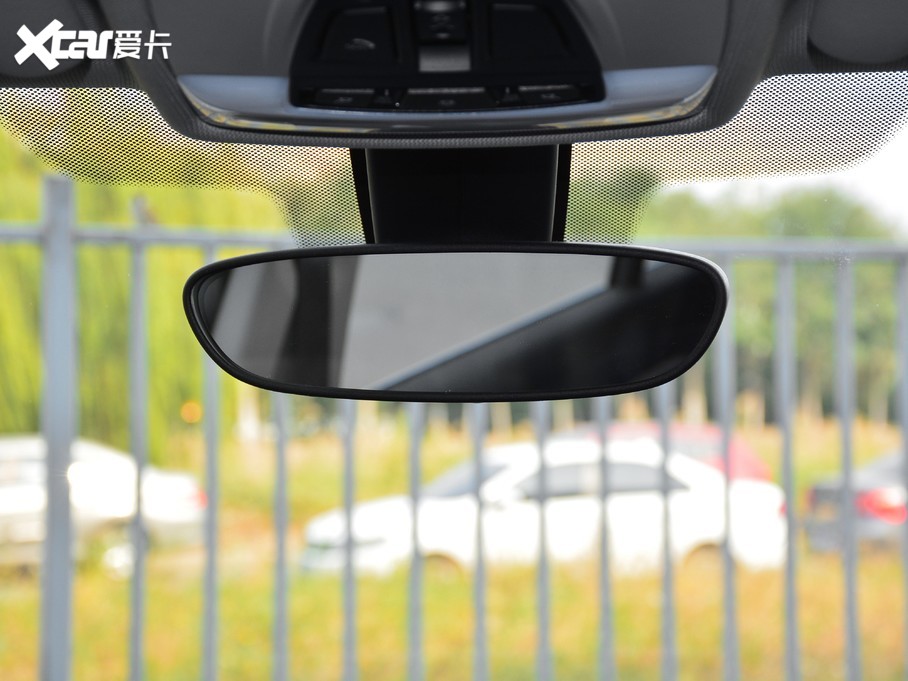 2021RX1Դ xDrive30Le 