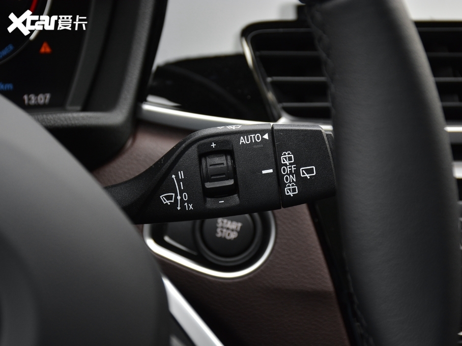 2021RX1Դ xDrive30Le 