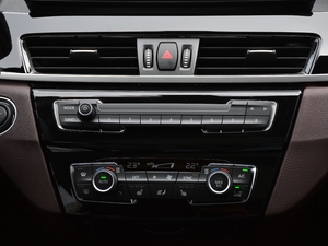 2021xDrive30Le  п؅^