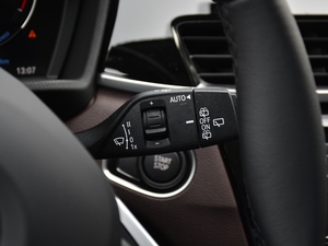 2021xDrive30Le  п؅^