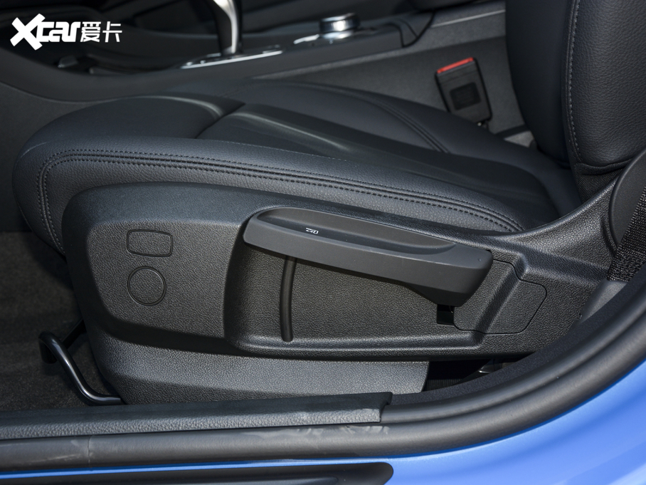 2021R1ϵ 120i M\Ӱ