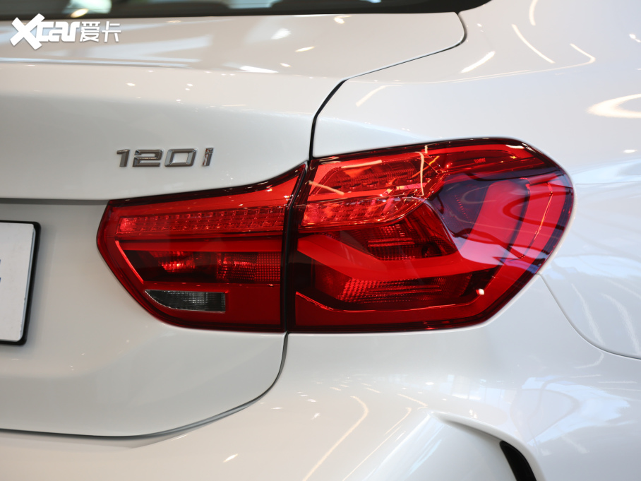 2021R1ϵ 120i M\Ӱ