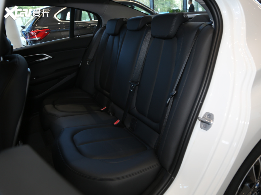 2021R1ϵ 120i M\Ӱ