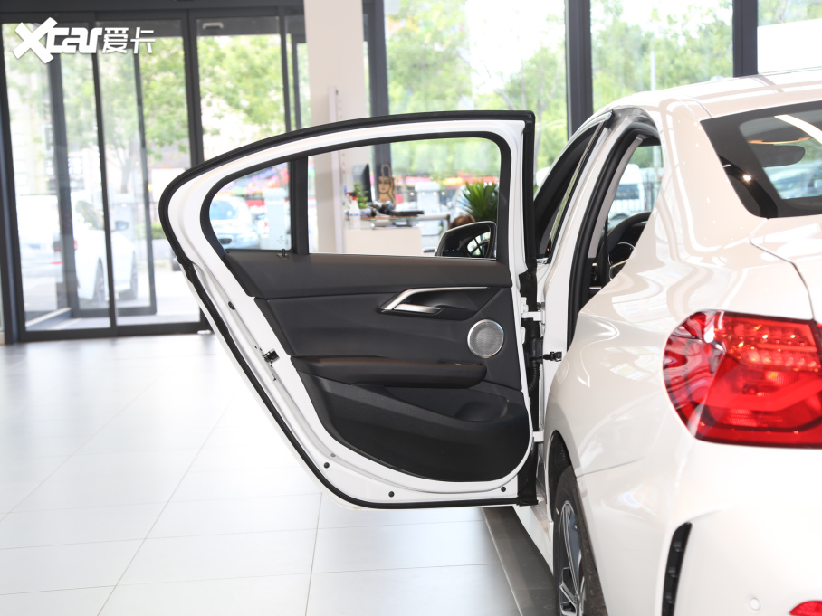 2021R1ϵ 120i M\Ӱ