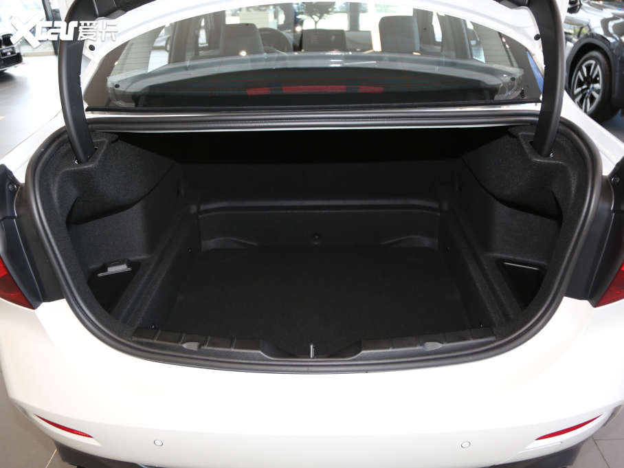 2021R1ϵ 120i M\Ӱ