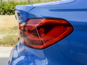 2021120i M\(yn)(dng) (x)(ji)^