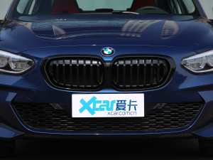 2021款125i M运动曜夜版 中网