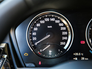 2021Ŀ 120i M\Ӱ п؅^