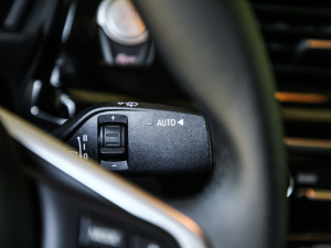 2021Ŀ 120i M\Ӱ п؅^