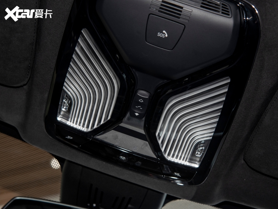 2022RX5 xDrive 40Li M\b