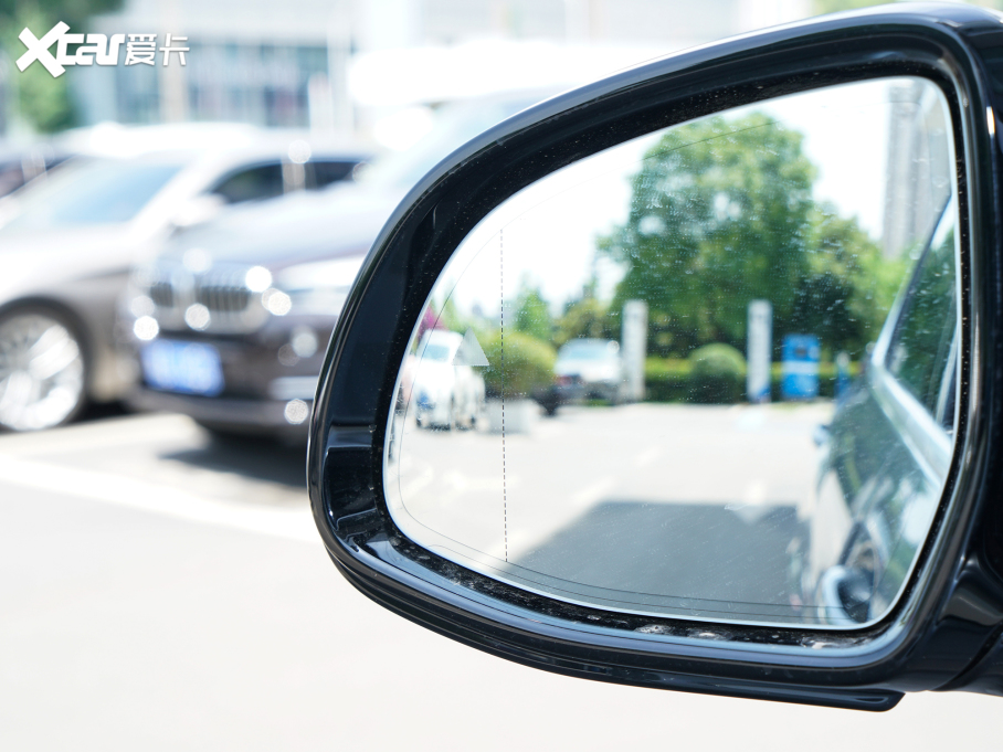 2022RX5 xDrive 40Li M\b