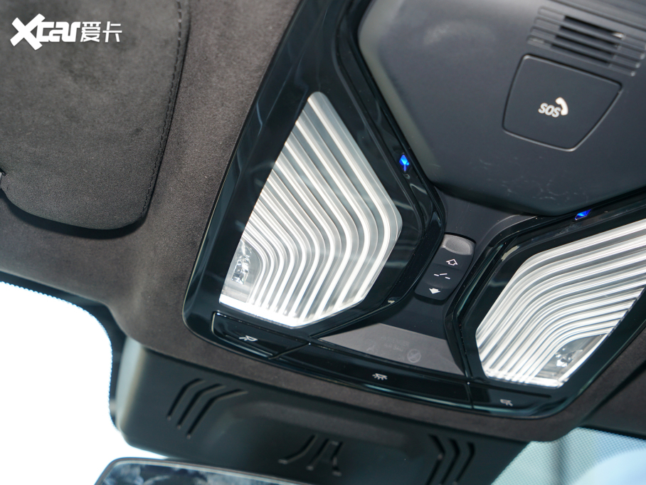 2022RX5 xDrive 40Li M\b