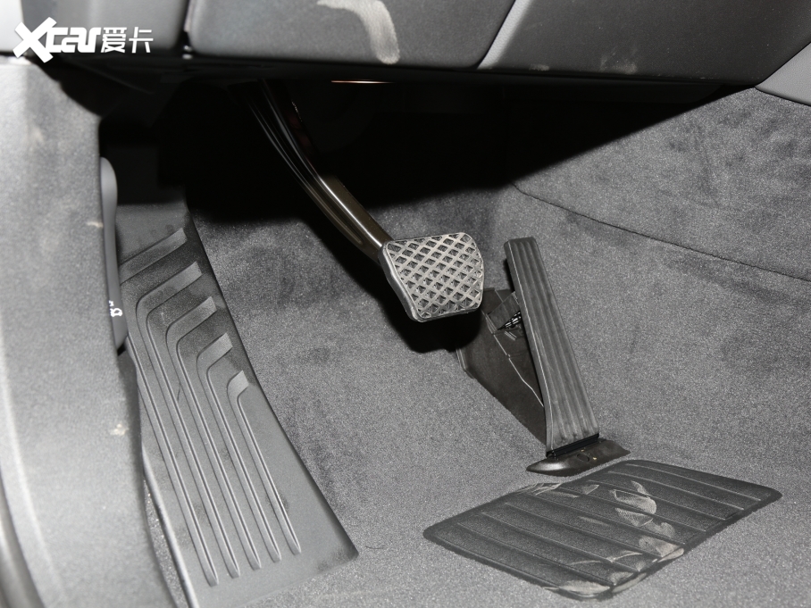 2022RX5 xDrive 30Li M\b