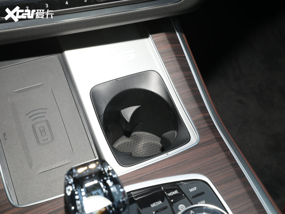 2022RX5 Ŀ xDrive 40Li M\b