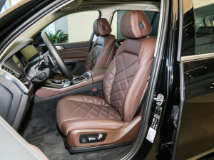 2022xDrive 30Li M\b {