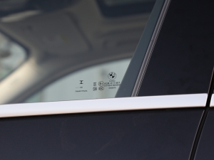 2022xDrive 30Li M\b ^