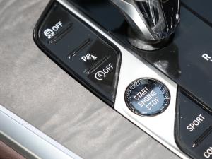 2022xDrive 30Li M\(yn)(dng)b п؅^(q)