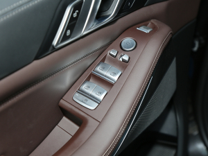 2022xDrive 30Li M\(yn)(dng)b п؅^(q)