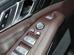 2022xDrive 30Li M\(yn)(dng)b п؅^(q)