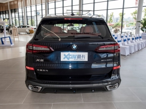 2022款xDrive 40Li M运动套装 正后	