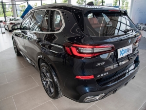 2022款xDrive 40Li M运动套装 左后45度
