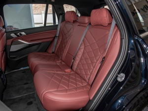 2022款xDrive 40Li M运动套装 后排座椅