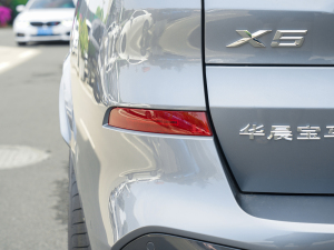 2022xDrive 40Li M\b ^