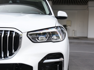 2022xDrive 30Li M\b ^