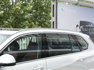 2022xDrive 30Li M\b ^