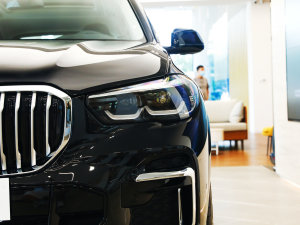 2022Ŀ xDrive 30Li M\b ^