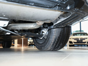 2022Ŀ xDrive 30Li M\b ^