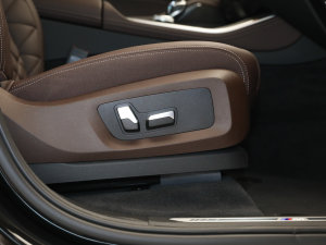 2022Ŀ xDrive 30Li M\b g