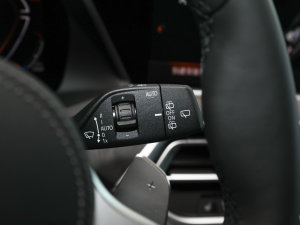 2022Ŀ xDrive 30Li M\(yn)b п؅^(q)