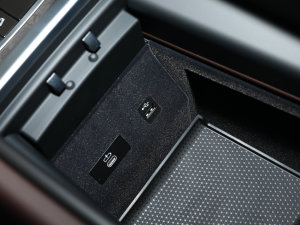 2022Ŀ xDrive 30Li M\(yn)b п؅^(q)