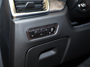 2022Ŀ xDrive 30Li M\(yn)b п؅^(q)