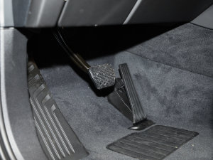 2022Ŀ xDrive 30Li M\b п؅^(q)