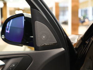 2022Ŀ xDrive 30Li M\b п؅^(q)