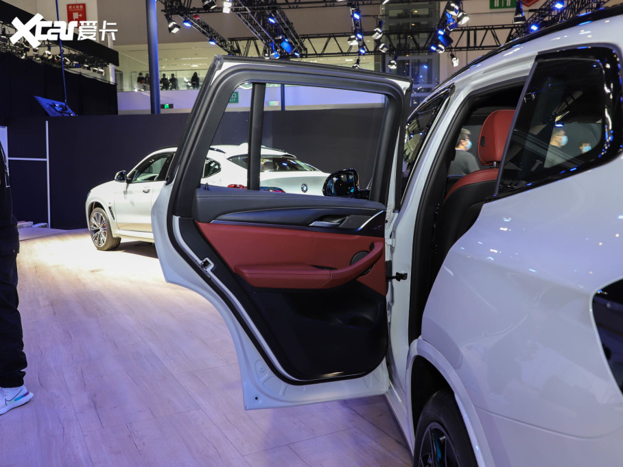 2022��RX3 xDrive30i������ M��ҹ���b