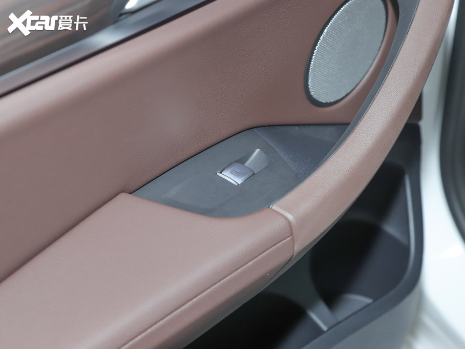 2022RX3 xDrive30iI Mҹb