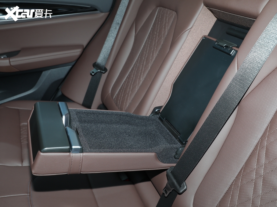 2022RX3 xDrive25i M\b